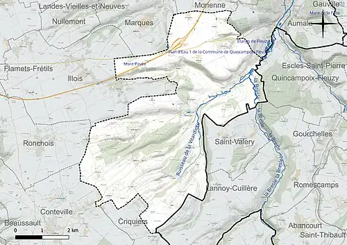 Carte en couleur présentant le réseau hydrographique de la commune
