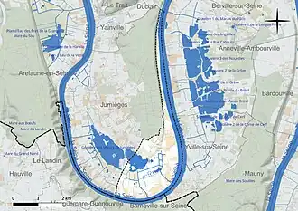 Carte en couleur présentant le réseau hydrographique de la commune