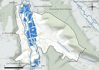 Carte en couleur présentant le réseau hydrographique de la commune