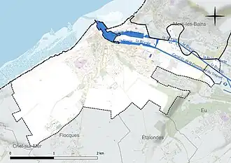 Carte en couleur présentant le réseau hydrographique de la commune