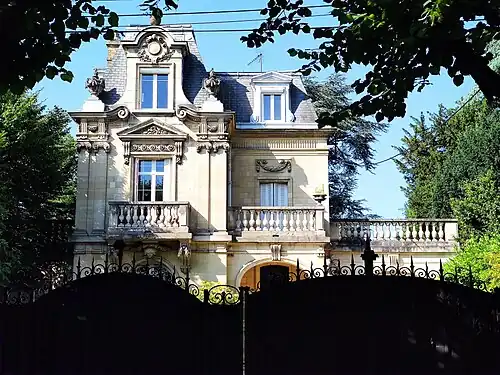 76, boulevard Cotte, Enghien.