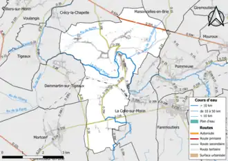 Carte en couleur présentant le réseau hydrographique de la commune