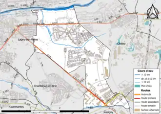 Carte en couleur présentant le réseau hydrographique de la commune