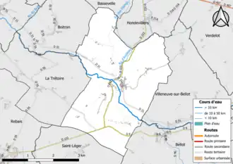 Carte en couleur présentant le réseau hydrographique de la commune