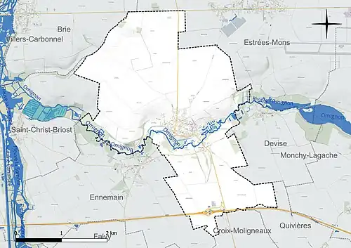 Carte en couleur présentant le réseau hydrographique de la commune