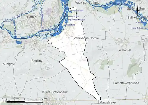 Carte en couleur présentant le réseau hydrographique de la commune