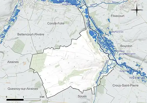Carte en couleur présentant le réseau hydrographique de la commune