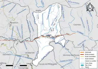 Carte en couleur présentant le réseau hydrographique de la commune