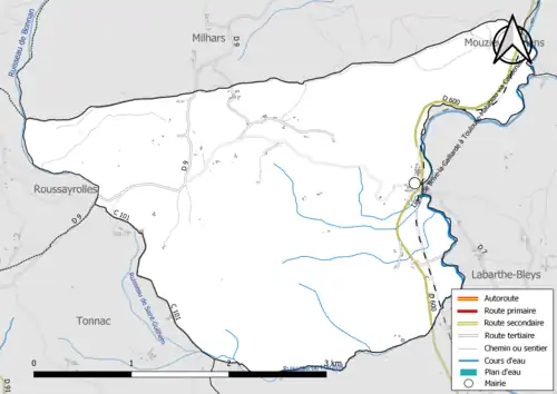 Carte en couleur présentant le réseau hydrographique de la commune
