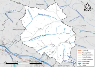 Carte en couleur présentant le réseau hydrographique de la commune