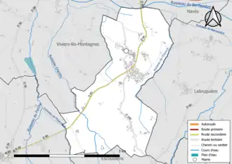Carte en couleur présentant le réseau hydrographique de la commune