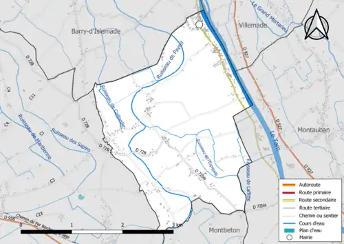 Carte en couleur présentant le réseau hydrographique de la commune