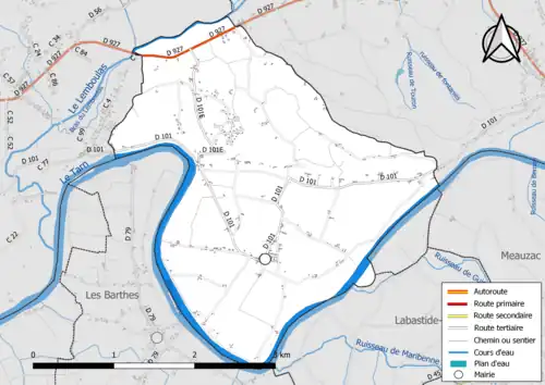 Carte en couleur présentant le réseau hydrographique de la commune
