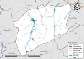 Carte en couleur présentant le réseau hydrographique de la commune