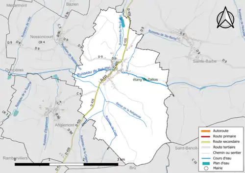Carte en couleur présentant le réseau hydrographique de la commune