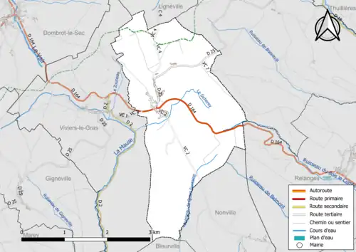 Carte en couleur présentant le réseau hydrographique de la commune