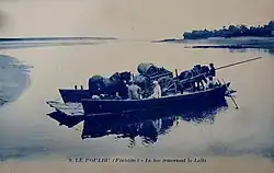 Le Pouldu : le bac traversant la Laïta (vers 1900).