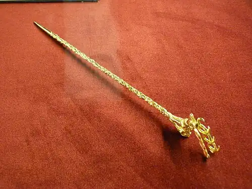 Une épingle à cheveux en or, kourgane d'Arjan, VIIIe&nbsp;siècle&nbsp;av. J.-C., de la Touva dans le Sud de la Sibérie russe.