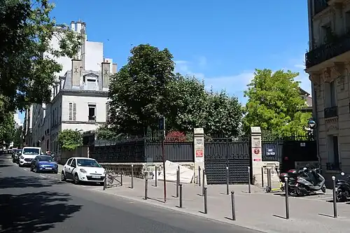 93 boulevard de Montmorency.