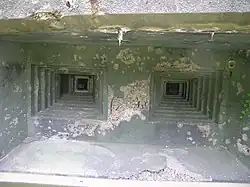 Les deux créneaux de la chambre de tir sud de l'ouvrage du Bois-Karre.