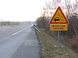 Panneau AK32 sur l'autoroute A410 en Haute-Savoie.