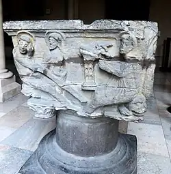 Fonts baptismaux, pierre bleue