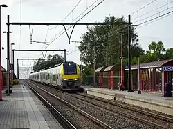 Desserte omnibus de la halte.