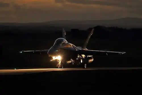 Un F/A-18C à RAF Lossiemouth lors de Scotnight 2018.
