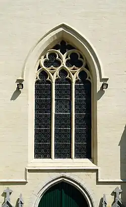 Baie ogivale de la façade occidentale.