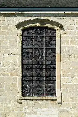 Baie classique de la façade méridionale.