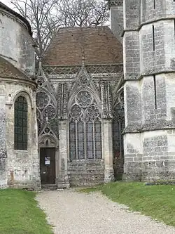 Jonction entre l'église abbatiale et la Sainte-Chapelle.
