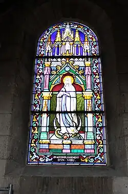 Vitrail de la Vierge.