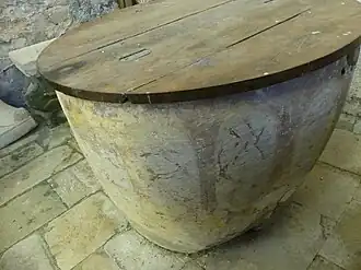 Baptistère du XIIe siècle.