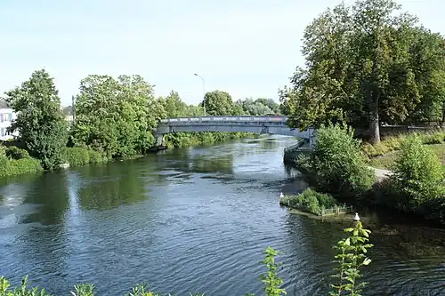 La Somme au pont du faubourg de la Portelette.