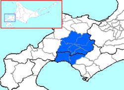 Carte bicolore montrant l'emplacement du district d'Abuta dans les sous-préfectures de Shiribeshi et d'Iburi.