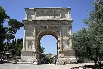 Arc de Titus (Ier siècle), à Rome.