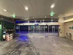 L'accès no&nbsp;2 « Avenue des Canadiens ».