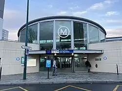 L'accès no&nbsp;2 « Rue Émile Zola ».