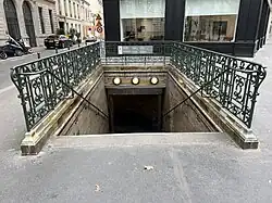 L'accès no&nbsp;2 « Rue de Lille ».