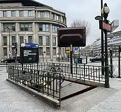 L'accès no&nbsp;1 « Boulevard Victor ».