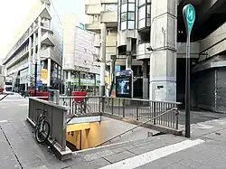 L'accès no&nbsp;2 « Place du Caquet ».