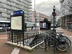 L'accès no&nbsp;1 « Place des Pianos ».