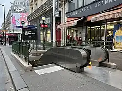 L'accès no&nbsp;4 « Boulevard Haussmann ».