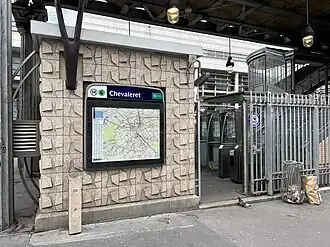 L'accès no&nbsp;2, « Rue du Chevaleret ».