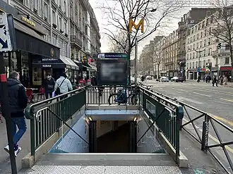 L'accès no&nbsp;3, « Avenue du Général-Leclerc ».