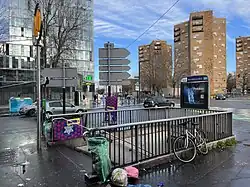 L'accès no&nbsp;4 « Rue Danielle-Casanova ».