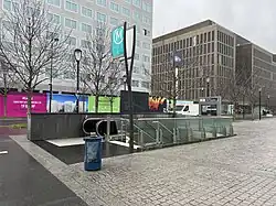 L'accès no&nbsp;1 « Rue Léon Blum ».