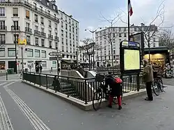 Accès no&nbsp;3, « Père Lachaise ».