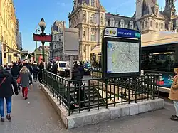 L'accès no&nbsp;1 « Rue de Rivoli ».