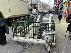 L'accès no&nbsp;3 « Rue Charles Nodier ».